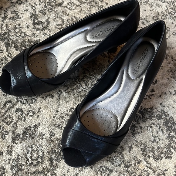 Black 2” heels - Picture 2 of 7